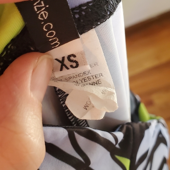 Onzie Colorful & Happy Multi-Color Leggings / Workout Pants - Size XS - Picture 10 of 11